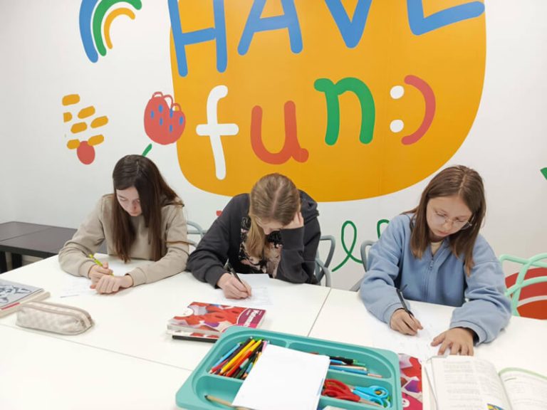 Korepetycje z matematyki dzieci uczą się w szkole Happy School Gorzów Wielkopolski